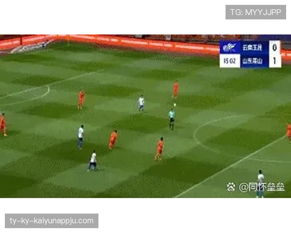 延迟举旗规则：VAR介入后越位判罚为何要等进攻结束？